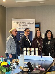 SID-Extensionvorsitzende Gela Mund, SIE-Präsidentin elect Sabine Reimann, SID-Präsidentin Manuela Nitsche, SI-Weltpräsidentin Siew Yong Gnanalingam