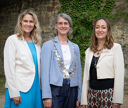 Soroptimist Deutschland Präsidentin Susanne Bolduan mit Nachfolgerin Susanne Becker von Dadelsen und Vorgängerin Manuela Nitsche